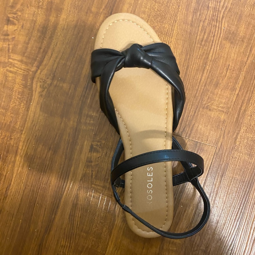 Aerosoles tie knot sandals.